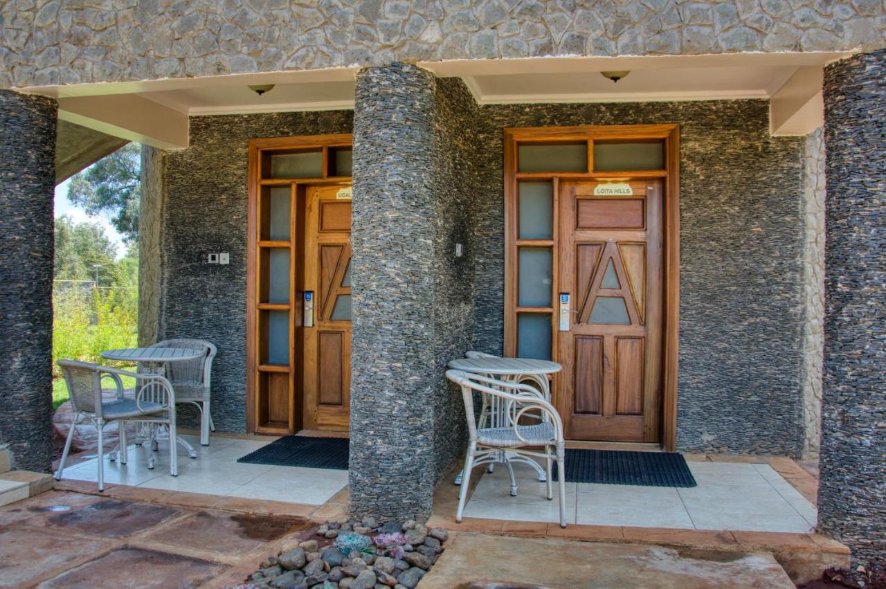 Aberdare Prestige & Royal Cottages Наньюки Экстерьер фото
